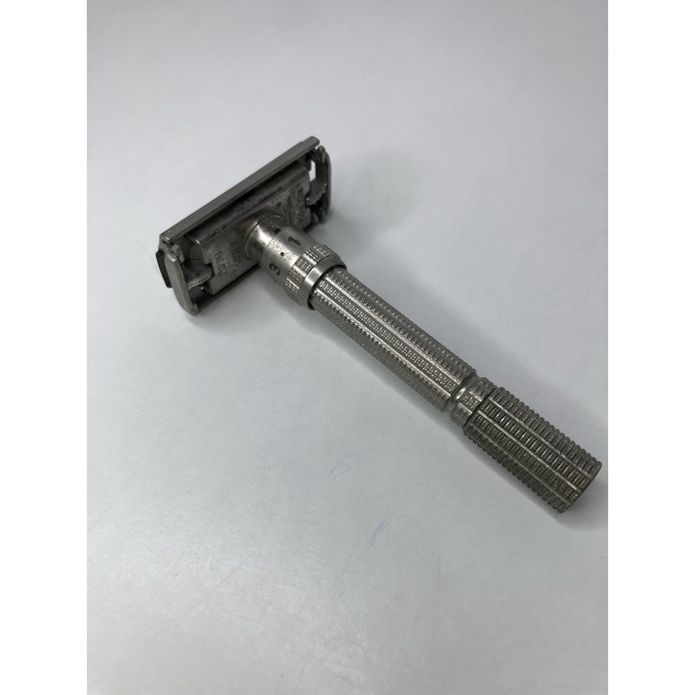 Vintage 1962 Gillette Slim Adjustable Safety Razor H2 TTO Double Edge USA